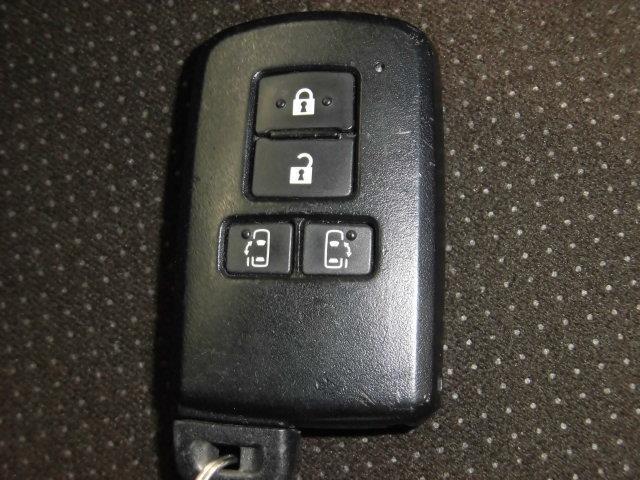 ハイブリッドG クエロ フルセグ メモリーナビ DVD再生 ミュージックプレイヤー接続可 バックカメラ 衝突被害軽減システム ETC ドラレコ 両側電動スライド LEDヘッドランプ 乗車定員7人 3列シート(20枚目)