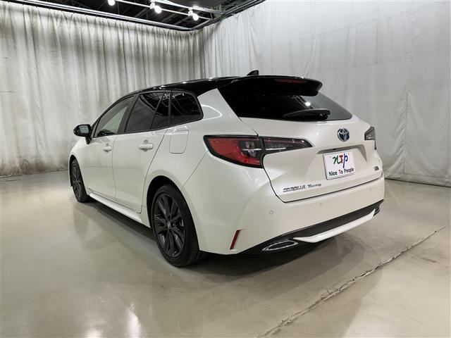 カローラツーリング ハイブリッド　ダブルバイビー　衝突被害軽減システム　フルセグ　バックカメラ　ＥＴＣ　ドラレコ　ＣＤ　ミュージックプレイヤー接続可　ＤＶＤ再生　オートクルーズコントロール　ＬＥＤヘッドランプ　スマートキー　キーレス　ハイブリッド（5枚目）