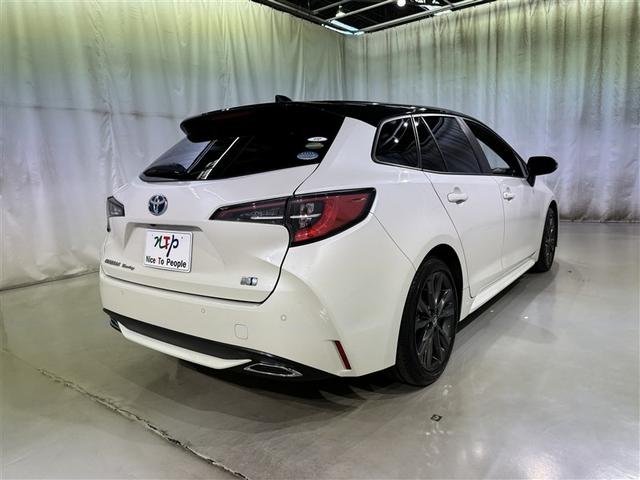 カローラツーリング ハイブリッド　ダブルバイビー　衝突被害軽減システム　フルセグ　バックカメラ　ＥＴＣ　ドラレコ　ＣＤ　ミュージックプレイヤー接続可　ＤＶＤ再生　オートクルーズコントロール　ＬＥＤヘッドランプ　スマートキー　キーレス　ハイブリッド（6枚目）