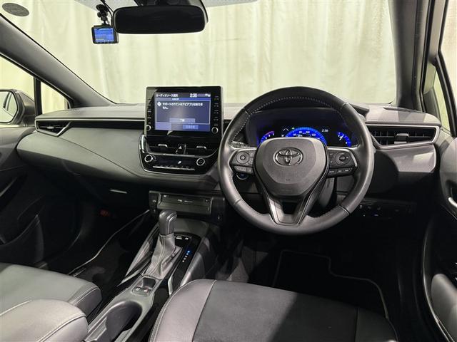 カローラツーリング ハイブリッド　ダブルバイビー　衝突被害軽減システム　フルセグ　バックカメラ　ＥＴＣ　ドラレコ　ＣＤ　ミュージックプレイヤー接続可　ＤＶＤ再生　オートクルーズコントロール　ＬＥＤヘッドランプ　スマートキー　キーレス　ハイブリッド（8枚目）