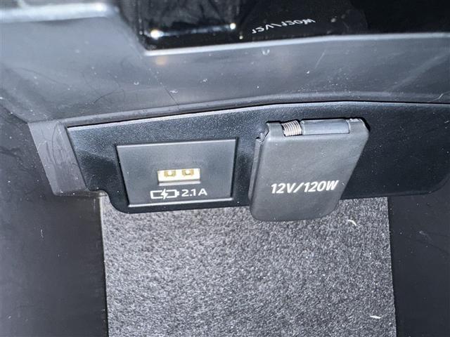 カローラツーリング ハイブリッド　ダブルバイビー　衝突被害軽減システム　フルセグ　バックカメラ　ＥＴＣ　ドラレコ　ＣＤ　ミュージックプレイヤー接続可　ＤＶＤ再生　オートクルーズコントロール　ＬＥＤヘッドランプ　スマートキー　キーレス　ハイブリッド（18枚目）