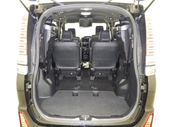 ヴォクシー ＺＳ　煌ＩＩＩ　衝突被害軽減システム　メモリーナビ　フルセグ　バックカメラ　ＥＴＣ　ドラレコ　ＣＤ　ミュージックプレイヤー接続可　後席モニター　オートクルーズコントロール　ＬＥＤヘッドランプ　両側電動スライド（29枚目）