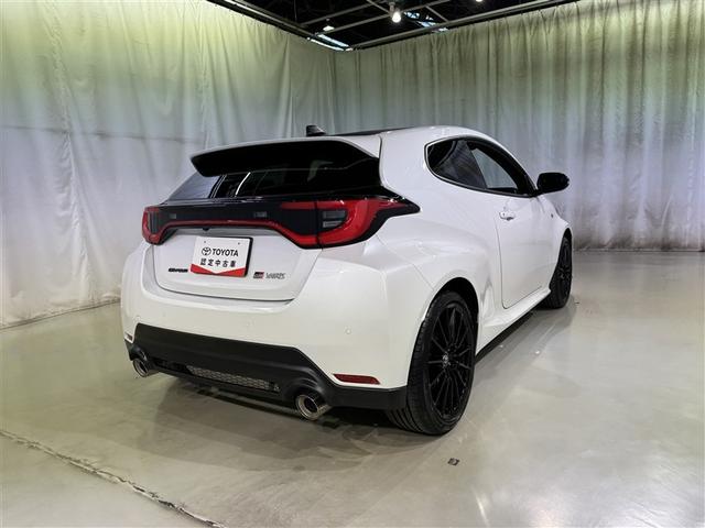 ＧＲヤリス ＲＺ　衝突被害軽減システム　メモリーナビ　フルセグ　バックカメラ　ＥＴＣ　ドラレコ　ミュージックプレイヤー接続可　オートクルーズコントロール　ＬＥＤヘッドランプ　スマートキー　キーレス　４ＷＤ　ワンオーナー（5枚目）