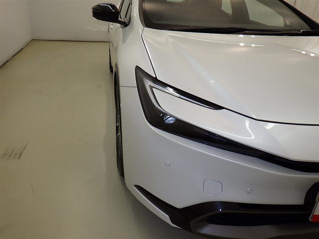 プリウス Ｚ　衝突被害軽減システム　フルセグ　バックカメラ　ＥＴＣ　ドラレコ　ミュージックプレイヤー接続可　電動シート　オートクルーズコントロール　ＬＥＤヘッドランプ　スマートキー　キーレス　４ＷＤ　ハイブリッド（7枚目）