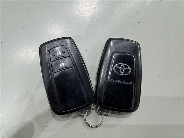 カローラツーリング ダブルバイビー　衝突被害軽減システム　メモリーナビ　フルセグ　バックカメラ　ＥＴＣ　ドラレコ　ＣＤ　ミュージックプレイヤー接続可　ＤＶＤ再生　オートクルーズコントロール　ＬＥＤヘッドランプ　スマートキー　キーレス（25枚目）