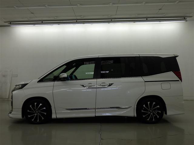 ノア ハイブリッドＳ－Ｚ　衝突被害軽減システム　メモリーナビ　フルセグ　バックカメラ　ＥＴＣ　ドラレコ　ＣＤ　ミュージックプレイヤー接続可　ＤＶＤ再生　後席モニター　オートクルーズコントロール　ＬＥＤヘッドランプ　乗車定員７人（4枚目）