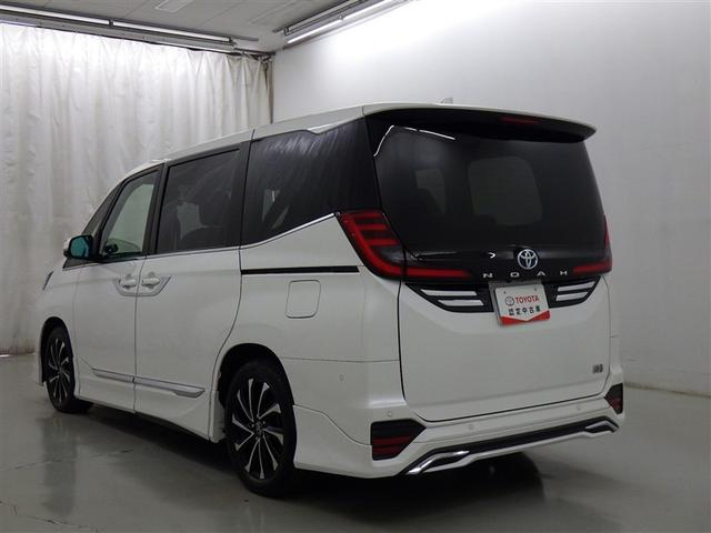 ノア ハイブリッドＳ－Ｚ　衝突被害軽減システム　メモリーナビ　フルセグ　バックカメラ　ＥＴＣ　ドラレコ　ＣＤ　ミュージックプレイヤー接続可　ＤＶＤ再生　後席モニター　オートクルーズコントロール　ＬＥＤヘッドランプ　乗車定員７人（5枚目）