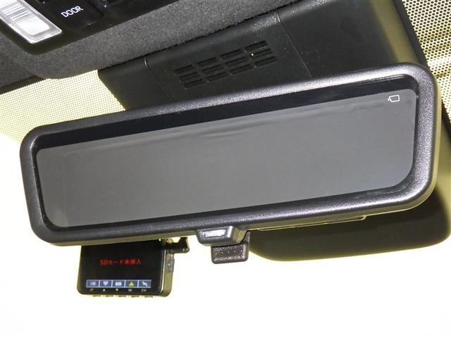 ノア ハイブリッドＳ－Ｚ　衝突被害軽減システム　メモリーナビ　フルセグ　バックカメラ　ＥＴＣ　ドラレコ　ＣＤ　ミュージックプレイヤー接続可　ＤＶＤ再生　後席モニター　オートクルーズコントロール　ＬＥＤヘッドランプ　乗車定員７人（13枚目）