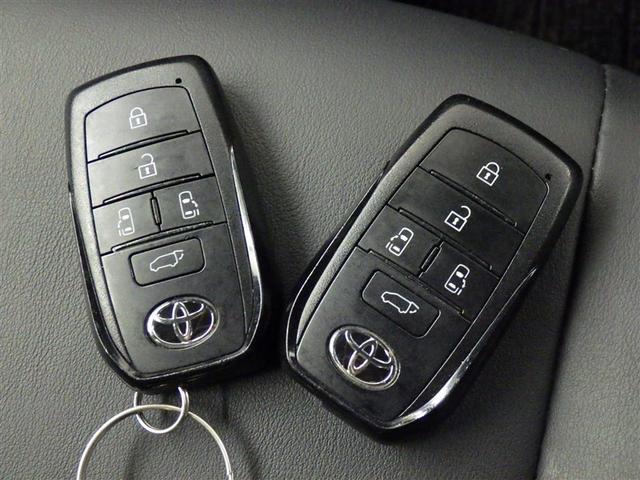 ノア ハイブリッドＳ－Ｚ　衝突被害軽減システム　メモリーナビ　フルセグ　バックカメラ　ＥＴＣ　ドラレコ　ＣＤ　ミュージックプレイヤー接続可　ＤＶＤ再生　後席モニター　オートクルーズコントロール　ＬＥＤヘッドランプ　乗車定員７人（28枚目）