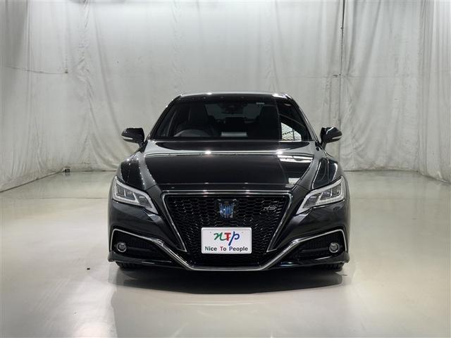 クラウンハイブリッド ＲＳアドバンス　衝突被害軽減システム　メモリーナビ　フルセグ　バックカメラ　ＥＴＣ　ＣＤ　ミュージックプレイヤー接続可　ＤＶＤ再生　電動シート　オートクルーズコントロール　ＬＥＤヘッドランプ　スマートキー　キーレス（4枚目）