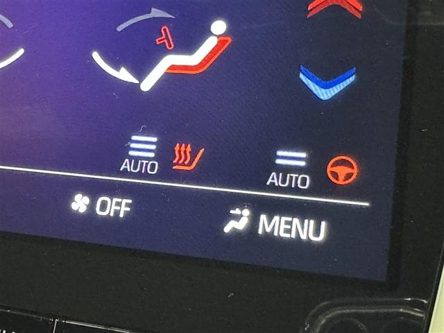 クラウンハイブリッド ＲＳアドバンス　衝突被害軽減システム　メモリーナビ　フルセグ　バックカメラ　ＥＴＣ　ＣＤ　ミュージックプレイヤー接続可　ＤＶＤ再生　電動シート　オートクルーズコントロール　ＬＥＤヘッドランプ　スマートキー　キーレス（17枚目）