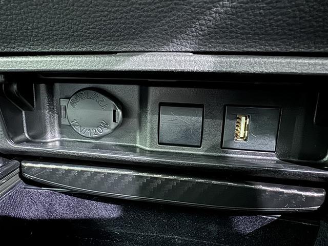 クラウンハイブリッド ＲＳアドバンス　衝突被害軽減システム　メモリーナビ　フルセグ　バックカメラ　ＥＴＣ　ＣＤ　ミュージックプレイヤー接続可　ＤＶＤ再生　電動シート　オートクルーズコントロール　ＬＥＤヘッドランプ　スマートキー　キーレス（19枚目）