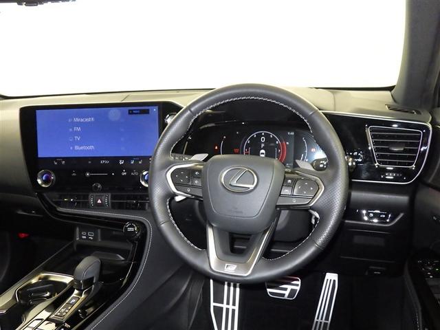 ＮＸ ＮＸ３５０　Ｆスポーツ　衝突被害軽減システム　フルセグ　バックカメラ　ＥＴＣ　ドラレコ　ミュージックプレイヤー接続可　サンルーフ　革シート　電動シート　オートクルーズコントロール　ＬＥＤヘッドランプ　スマートキー　キーレス（9枚目）