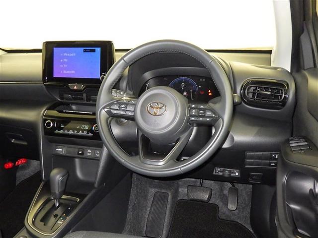 ヤリスクロス Ｇ　衝突被害軽減システム　フルセグ　バックカメラ　ＥＴＣ　ミュージックプレイヤー接続可　オートクルーズコントロール　スマートキー　キーレス（9枚目）