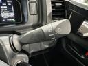 【オートライト】車外の明るさに応じて、自動的にライトの点灯・消灯をしてくれます。