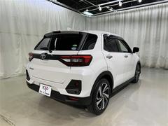 �����Ȥ���������֤�ͥ�줿ǳ����ǽ�����˥ǥ���������ǿ͵��Τ��֤Ǥ��� 7