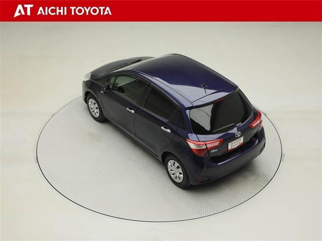 ヴィッツ Ｆ　アミー　ＡＢＳ　横滑り防止装置　フルオートエアコン　ワンセグＴＶ　エアバッグ　ナビＴＶ　盗難防止装置　Ｂモニター　メモリーナビ　ワンオーナー　衝突被害軽減システム　ドラレコ　スマートキー　キーレス（12枚目）