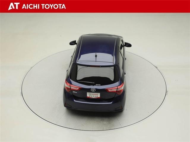 ヴィッツ Ｆ　アミー　ＡＢＳ　横滑り防止装置　フルオートエアコン　ワンセグＴＶ　エアバッグ　ナビＴＶ　盗難防止装置　Ｂモニター　メモリーナビ　ワンオーナー　衝突被害軽減システム　ドラレコ　スマートキー　キーレス（13枚目）