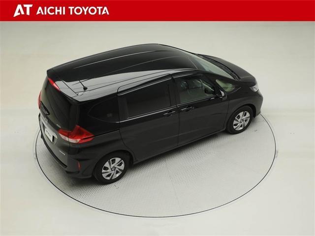 フリードハイブリッド ハイブリッド・Ｇ　ＡＵＸ　両電動ドア　クルコン　スマキー　パワーステアリング　ＬＥＤライト　ウォークスルー　ＥＴＣ付　フルオートエアコン　Ｂカメラ　盗難防止システム　キーフリー　３列シート　エアバッグ　横滑防止　ＡＢＳ（14枚目）