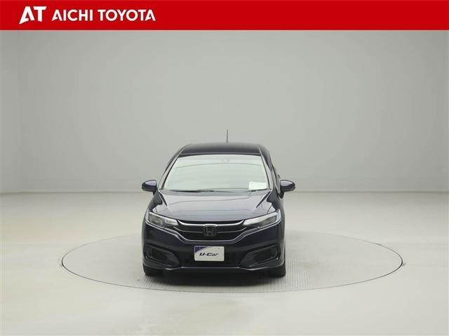 フィットハイブリッド Ｆコンフォートエディション　衝突軽減ブレーキ　セキュリティアラーム　スマキー　クルーズコントロール　ＥＴＣ車載器　ワンセグ　横滑り防止機能　ＡＢＳ　エアバッグ　パワーウインドウ　キーレス　オートエアコン　ＤＶＤ（9枚目）