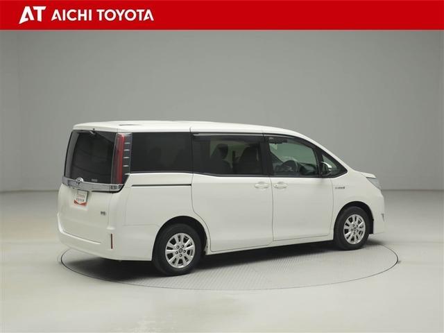 ノア ハイブリッドＧ　Ｒカメラ　スマートキー＆プッシュスタート　ＬＥＤへッドライト　地デジ　イモビライザー　Ｗエアコン　パワーウインドウ　アルミ　クルコン　エアバッグ　横滑り防止　ＤＶＤ再生機能　パワステ　ナビＴＶ　ＡＢＳ（6枚目）