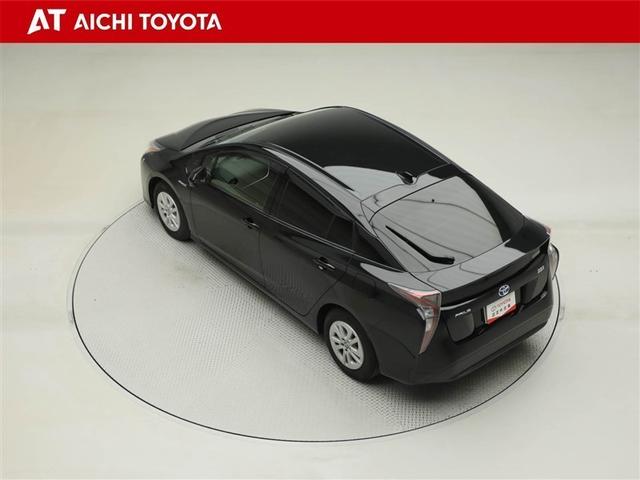 プリウス Ｓ　ＬＥＤヘット　盗難防止システム　スマキー　ＡＣ　ナビ＆ＴＶ　メディアプレイヤー接続　横滑り防止システム　バックガイドモニター　ＥＴＣ車載器　アルミホイール　運転席パワーウィンドウ　サイドエアバック（12枚目）