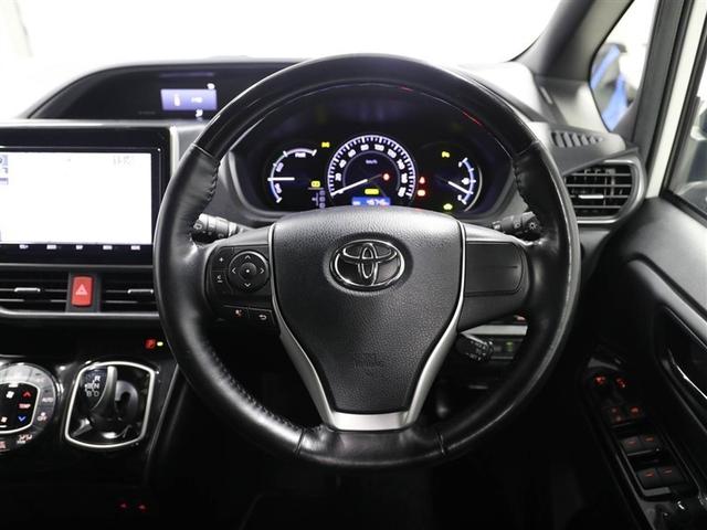 エスクァイア ハイブリッドＧｉ　プレミアムパッケージ　地上デジタル　衝突被害軽減　ＬＥＤライト　１オナ　Ｂカメラ　クルコン　スマートキー　メモリナビ　ナビ＆ＴＶ　キーレス　盗難防止装置　ＤＶＤ再生　ＡＢＳ　３列シート　ＥＴＣ　アルミ　オートエアコン（25枚目）