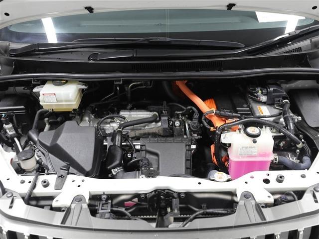 エスクァイア ハイブリッドＧｉ　プレミアムパッケージ　地上デジタル　衝突被害軽減　ＬＥＤライト　１オナ　Ｂカメラ　クルコン　スマートキー　メモリナビ　ナビ＆ＴＶ　キーレス　盗難防止装置　ＤＶＤ再生　ＡＢＳ　３列シート　ＥＴＣ　アルミ　オートエアコン（26枚目）