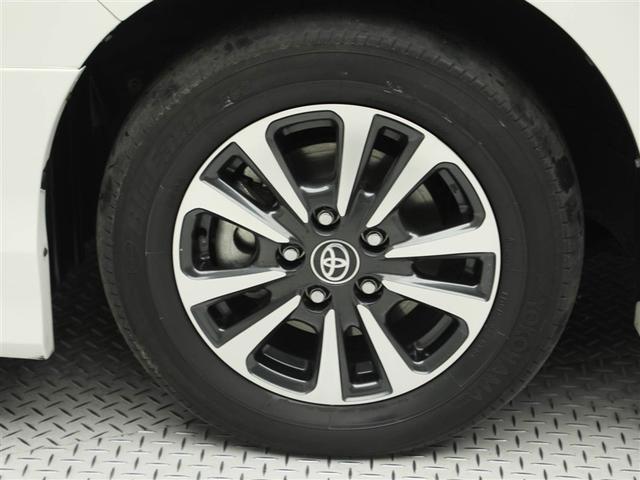 エスクァイア ハイブリッドＧｉ　プレミアムパッケージ　地上デジタル　衝突被害軽減　ＬＥＤライト　１オナ　Ｂカメラ　クルコン　スマートキー　メモリナビ　ナビ＆ＴＶ　キーレス　盗難防止装置　ＤＶＤ再生　ＡＢＳ　３列シート　ＥＴＣ　アルミ　オートエアコン（31枚目）