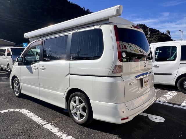 セレナ ハイウェイスター　ワンオーナー　ポップルーフスリーピングバージョン　４ＷＤ　エアロ　インパネオートマ　ナビ　コーナーセンサー　カーテン　両側電動スライドドア　革調フルシートカバー　ソナー　ＰＶガラス　フォグ　１６ＡＷ（12枚目）