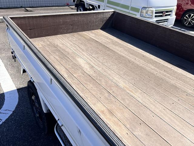 キャリイトラック ＫＵ　３方開　フロアオートマ　エアコン　１２インチ（42枚目）