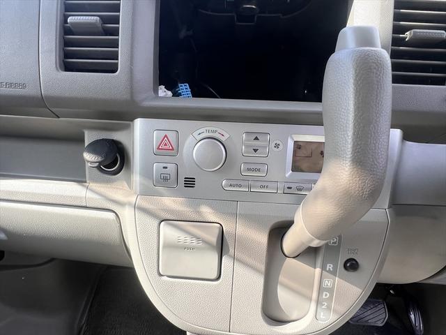 エブリイワゴン ＰＺターボスペシャル　ターボ　フルエアロ　両側パワースライドドア　ディスチャージヘッド　メッキグリル　インパネオートマ　オートステップ　電格ミラー　フォグ　キーレス　１４インチアルミ（25枚目）