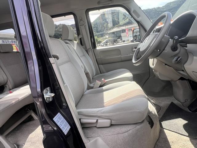 エブリイワゴン ＰＺターボスペシャル　ターボ　フルエアロ　両側パワースライドドア　ディスチャージヘッド　メッキグリル　インパネオートマ　オートステップ　電格ミラー　フォグ　キーレス　１４インチアルミ（30枚目）