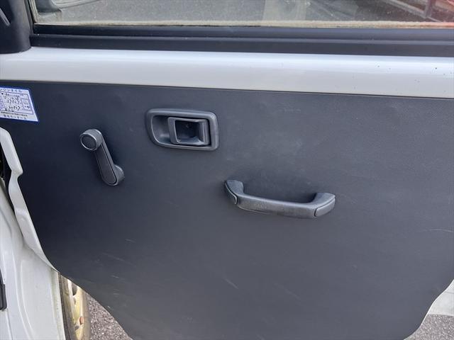 ハイゼットカーゴ スペシャル　ハイルーフ　両側スライドドア　２人乗り　エアバッグ　パワステ　エアコン　車内加工有り　キッチンカー？（16枚目）