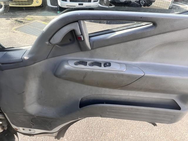 キャンター ロングDXターボ 5速ミッション ディーゼル エアバッグ エアコン パワステ パワーウィンドウ ABS 積載量:3000Kg 荷台内寸 長さ:435 幅:178(18枚目)