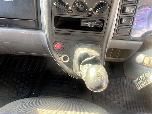 キャンター ロングDXターボ 5速ミッション ディーゼル エアバッグ エアコン パワステ パワーウィンドウ ABS 積載量:3000Kg 荷台内寸 長さ:435 幅:178(28枚目)