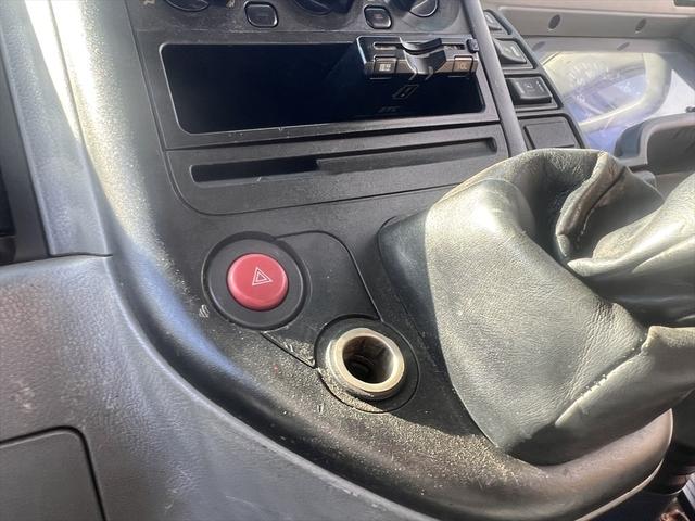 キャンター ロングDXターボ 5速ミッション ディーゼル エアバッグ エアコン パワステ パワーウィンドウ ABS 積載量:3000Kg 荷台内寸 長さ:435 幅:178(30枚目)