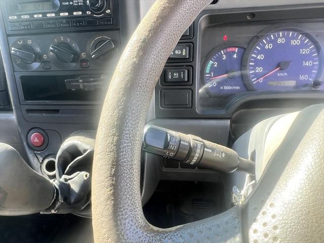 キャンター ロングDXターボ 5速ミッション ディーゼル エアバッグ エアコン パワステ パワーウィンドウ ABS 積載量:3000Kg 荷台内寸 長さ:435 幅:178(33枚目)