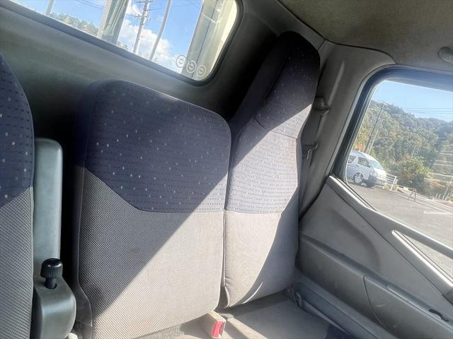 キャンター ロングDXターボ 5速ミッション ディーゼル エアバッグ エアコン パワステ パワーウィンドウ ABS 積載量:3000Kg 荷台内寸 長さ:435 幅:178(39枚目)