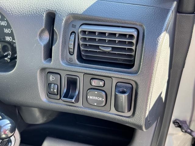 サクシードバン UL 4ナンバー フロアオートマ ナビ テレビ 5人乗り プライバシーガラス サイドバイザー(19枚目)