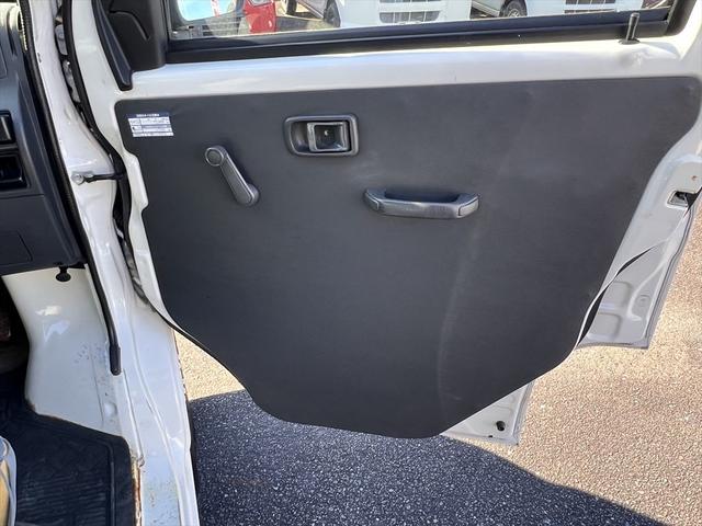 ハイゼットカーゴ スペシャル 両側スライドドア ハイルーフ インパネオートマ 12インチ(17枚目)