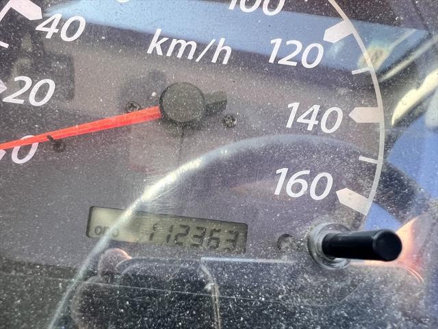 エルフトラック 高床　ディーゼル　エアバッグ　エアコン　パワステ　パワーウィンドウ　ＡＢＳ　積載量：２０００Ｋｇ　３人乗り　車庫証明用　長さ：４６８　幅：１６９　高さ：１９６　荷台寸法　長さ：３１８　幅：１６２（23枚目）