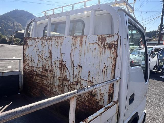 エルフトラック 高床　ディーゼル　エアバッグ　エアコン　パワステ　パワーウィンドウ　ＡＢＳ　積載量：２０００Ｋｇ　３人乗り　車庫証明用　長さ：４６８　幅：１６９　高さ：１９６　荷台寸法　長さ：３１８　幅：１６２（36枚目）