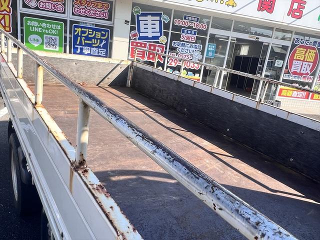 エルフトラック 高床　ディーゼル　エアバッグ　エアコン　パワステ　パワーウィンドウ　ＡＢＳ　積載量：２０００Ｋｇ　３人乗り　車庫証明用　長さ：４６８　幅：１６９　高さ：１９６　荷台寸法　長さ：３１８　幅：１６２（37枚目）