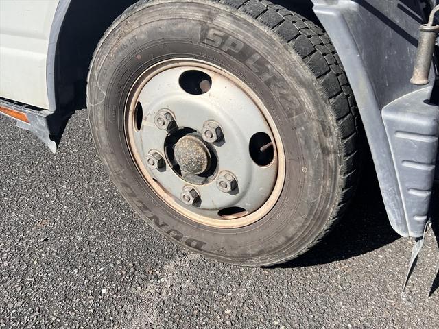 キャンター ロングＤＸターボ　３段クレーン　ユニック：ＵＲＶ２３３　ＳＰＥＣ：Ｋ　インパネ５速　ディーゼル　３人乗り　積載量：１７００Ｋｇ　車庫証明用　長さ：５９８　幅：１８９　高さ：２４９　荷台寸法　長さ：３５５　幅：１８８（46枚目）