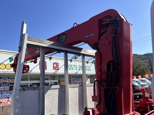 キャンター ロングＤＸターボ　３段クレーン　ユニック：ＵＲＶ２３３　ＳＰＥＣ：Ｋ　インパネ５速　ディーゼル　３人乗り　積載量：１７００Ｋｇ　車庫証明用　長さ：５９８　幅：１８９　高さ：２４９　荷台寸法　長さ：３５５　幅：１８８（55枚目）