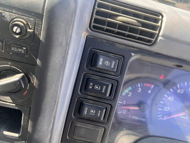 キャンター ダンプ　ダンプ　ディーゼル　５速ミッション　３人乗り　エアバッグ　エアコン　パワステ　パワーウィンドウ　積載量：１５００Ｋｇ　荷台寸法　長さ：３０８　幅：１６０（24枚目）