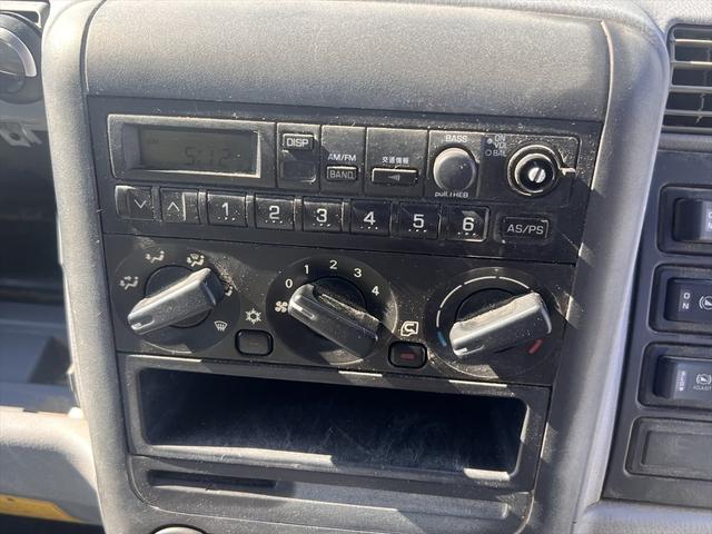 キャンター ダンプ　ダンプ　ディーゼル　５速ミッション　３人乗り　エアバッグ　エアコン　パワステ　パワーウィンドウ　積載量：１５００Ｋｇ　荷台寸法　長さ：３０８　幅：１６０（26枚目）