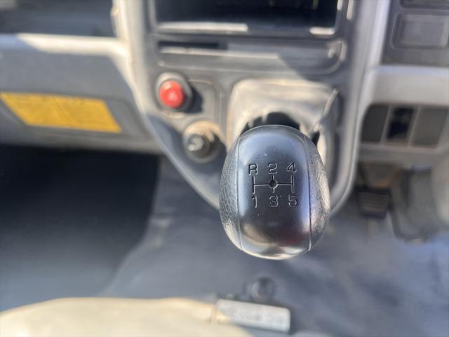 キャンター ダンプ　ダンプ　ディーゼル　５速ミッション　３人乗り　エアバッグ　エアコン　パワステ　パワーウィンドウ　積載量：１５００Ｋｇ　荷台寸法　長さ：３０８　幅：１６０（27枚目）