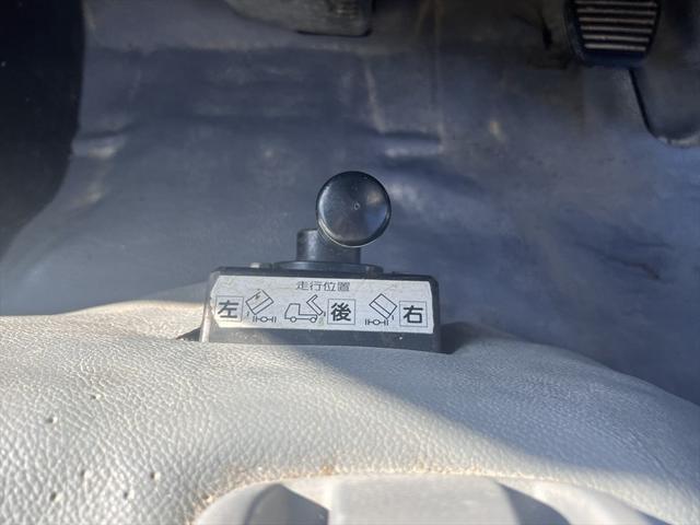 キャンター ダンプ　ダンプ　ディーゼル　５速ミッション　３人乗り　エアバッグ　エアコン　パワステ　パワーウィンドウ　積載量：１５００Ｋｇ　荷台寸法　長さ：３０８　幅：１６０（28枚目）